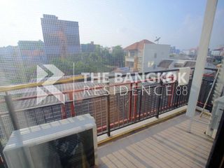 Condo en venta de 2 habitaciones en Huai Khwang, Bangkok