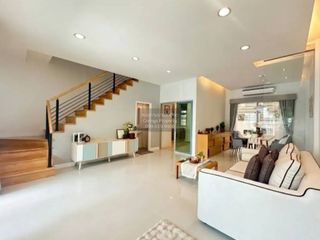出售 3 卧室 联排别墅 在 Mueang Nonthaburi, Nonthaburi
