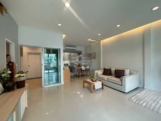 出售 3 卧室 联排别墅 在 Mueang Nonthaburi, Nonthaburi