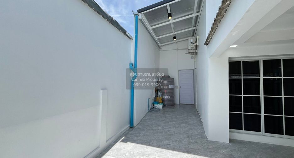 For sale 3 ベッドルーム townhouse in Bang Lamung, Chonburi