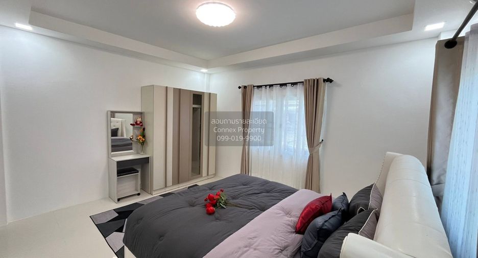 For sale 3 ベッドルーム townhouse in Bang Lamung, Chonburi
