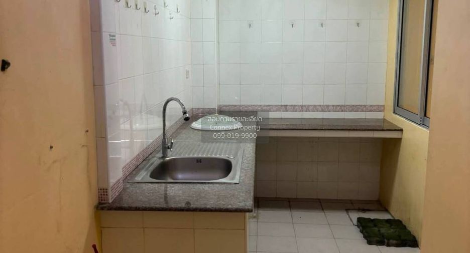 À vendre 3 chambres maison de ville à Mueang Samut Sakhon, Samut Sakhon