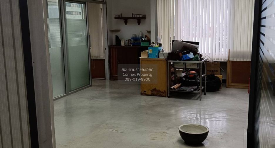Büro zum Kauf mit 1 Zimmer in Huai Khwang, Bangkok