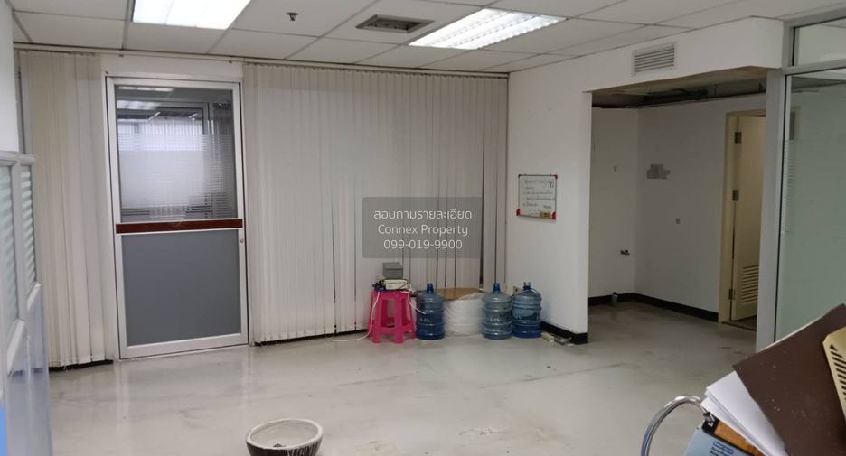 Büro zum Kauf mit 1 Zimmer in Huai Khwang, Bangkok