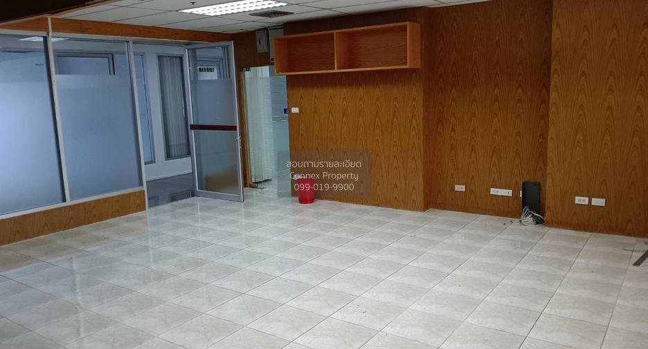 Büro zum Kauf mit 1 Zimmer in Huai Khwang, Bangkok