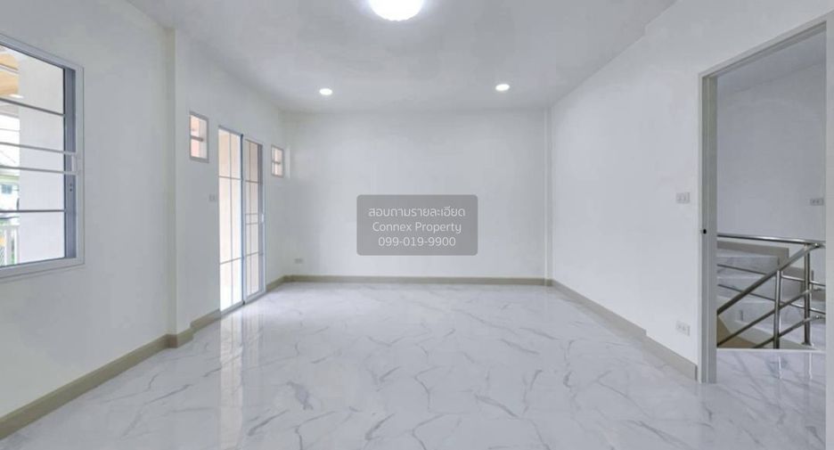 À vendre 5 chambres maison de ville à Bang Bua Thong, Nonthaburi
