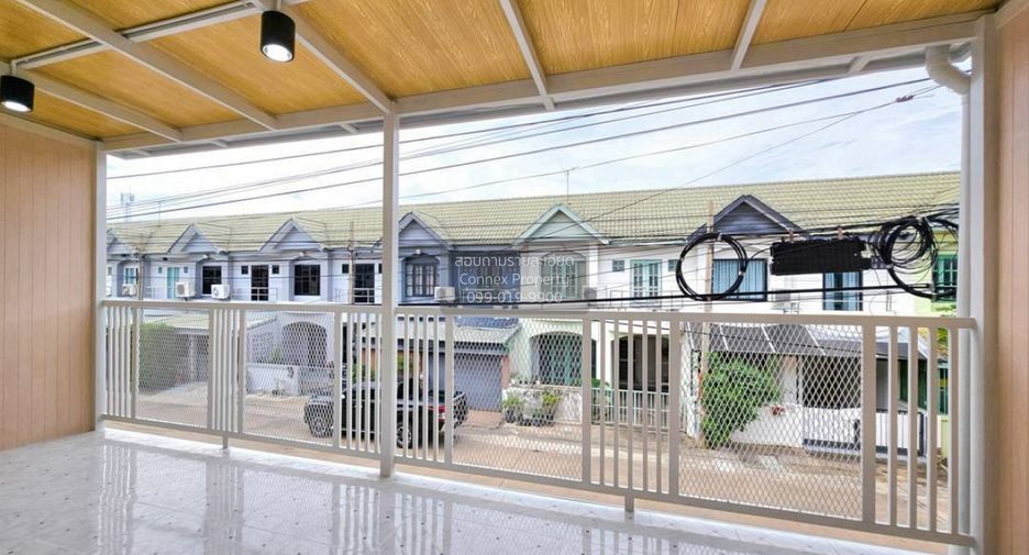 À vendre 5 chambres maison de ville à Bang Bua Thong, Nonthaburi