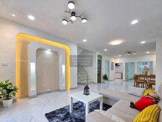 À vendre 5 chambres maison de ville à Bang Bua Thong, Nonthaburi
