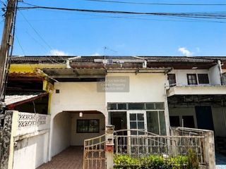 Reihenhaus zum Kauf mit 3 Zimmer in Saphan Sung, Bangkok