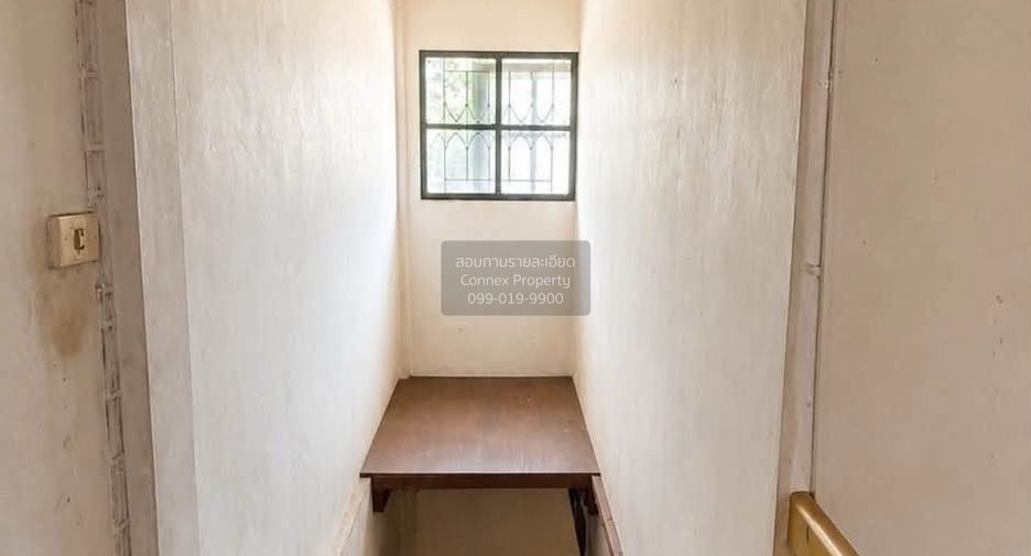 Reihenhaus zum Kauf mit 3 Zimmer in Saphan Sung, Bangkok