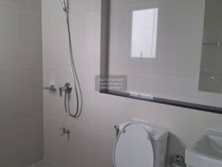 Casa adosada en venta de 4 habitaciones en Pak Kret, Nonthaburi