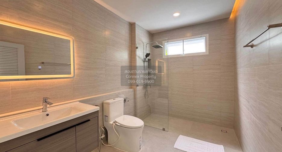For sale 4 bedrooms house in Huay Yai, Pattaya