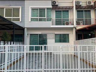 出售 3 卧室 联排别墅 在 Bang Kruai, Nonthaburi