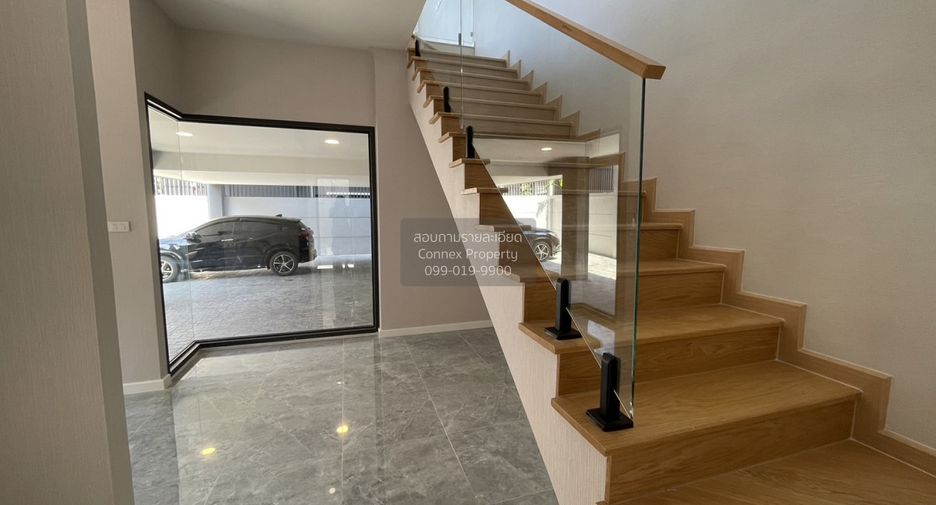 Casa en venta de 3 habitaciones en Watthana, Bangkok