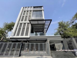Casa en venta de 3 habitaciones en Watthana, Bangkok