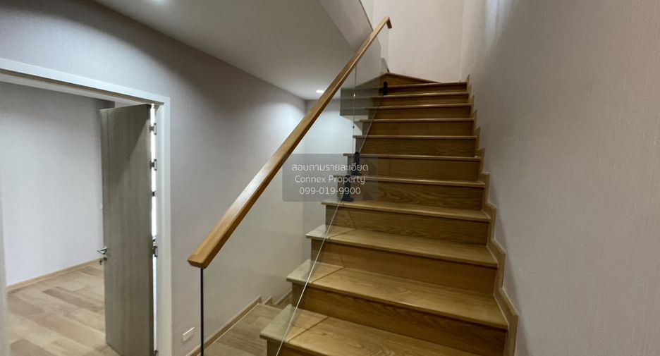 Casa en venta de 3 habitaciones en Watthana, Bangkok