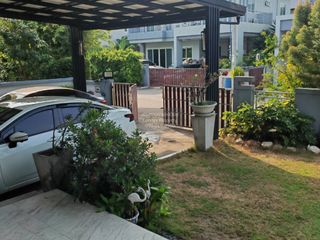 Haus zum Kauf mit 4 Zimmer in Bang Khun Thian, Bangkok
