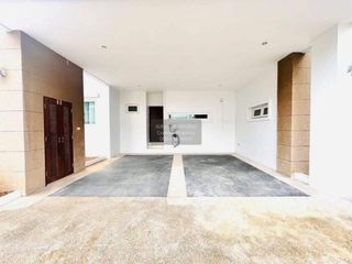 À vendre 5 chambres maison à Bang Lamung, Chonburi