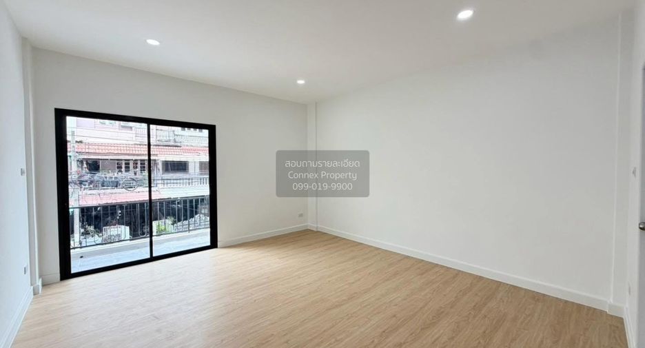 Reihenhaus zum Kauf mit 3 Zimmer in Chom Thong, Bangkok
