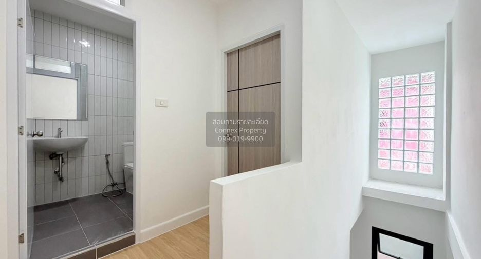 Reihenhaus zum Kauf mit 3 Zimmer in Chom Thong, Bangkok