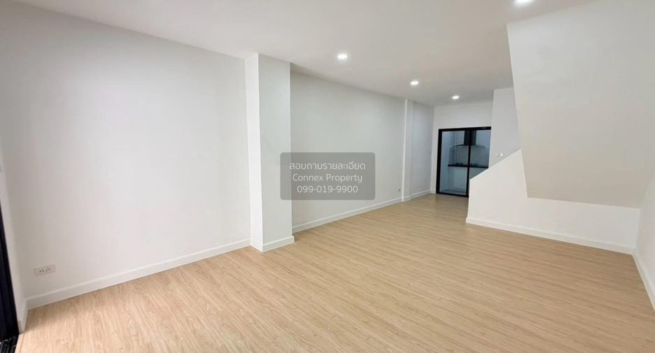 Reihenhaus zum Kauf mit 3 Zimmer in Chom Thong, Bangkok