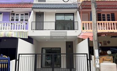 Reihenhaus zum Kauf mit 3 Zimmer in Chom Thong, Bangkok