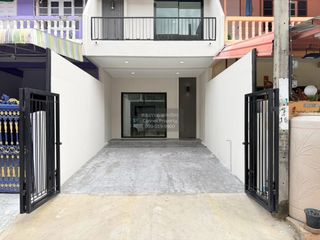 Reihenhaus zum Kauf mit 3 Zimmer in Chom Thong, Bangkok