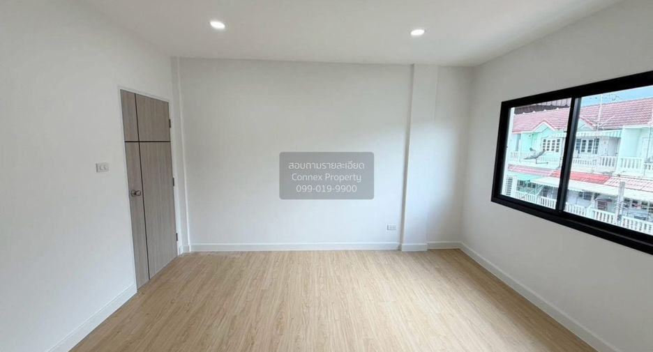Reihenhaus zum Kauf mit 3 Zimmer in Chom Thong, Bangkok