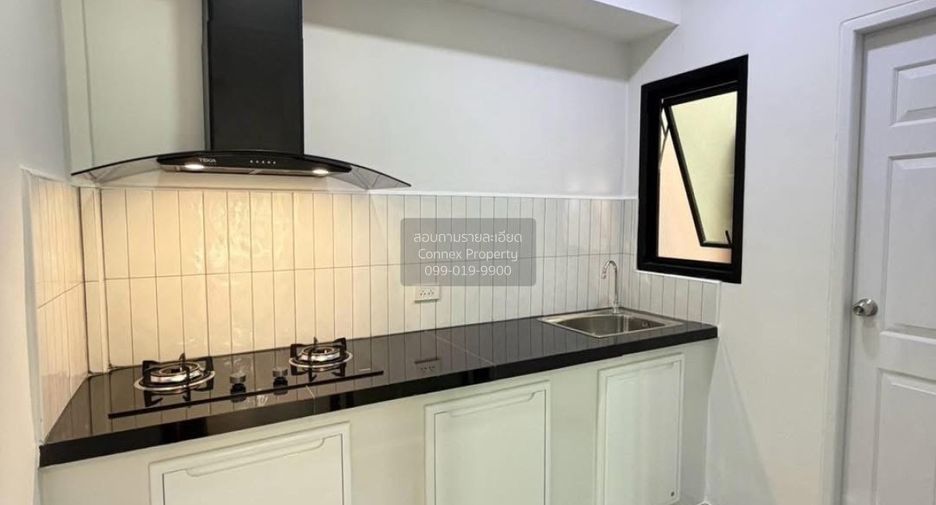 Reihenhaus zum Kauf mit 3 Zimmer in Chom Thong, Bangkok