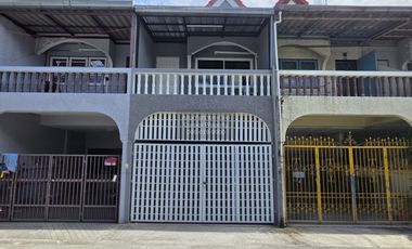 出售 3 卧室 联排别墅 在 Mueang Nonthaburi, Nonthaburi