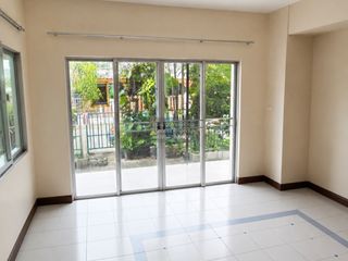 À vendre 3 chambres maison à Krathum Baen, Samut Sakhon