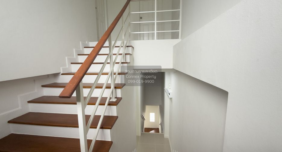 For sale 4 bedrooms townhouse in Sai Noi, Nonthaburi
