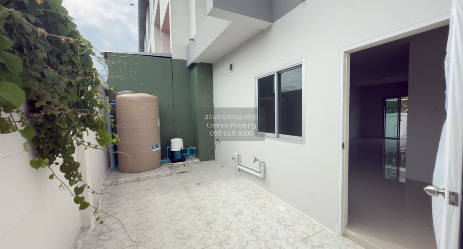 For sale 4 bedrooms townhouse in Sai Noi, Nonthaburi