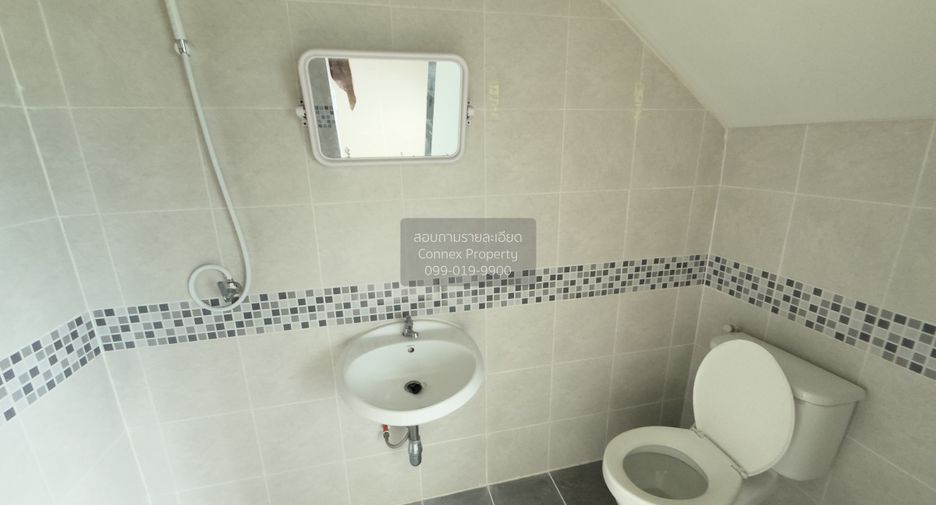 For sale 4 bedrooms townhouse in Sai Noi, Nonthaburi