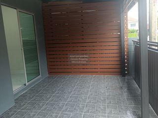 À vendre 3 chambres maison de ville à Sam Phran, Nakhon Pathom