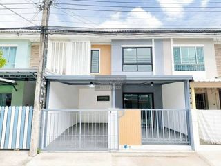 出售 3 卧室 联排别墅 在 Bang Kruai, Nonthaburi
