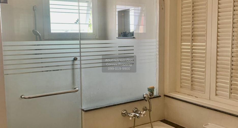 For sale 4 bedrooms house in Pak Kret, Nonthaburi