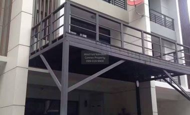 À vendre 3 chambres maison de ville à Mueang Nonthaburi, Nonthaburi