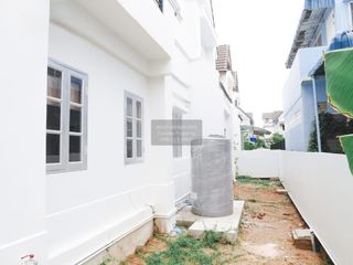 Haus zum Kauf mit 4 Zimmer in Bang Khun Thian, Bangkok