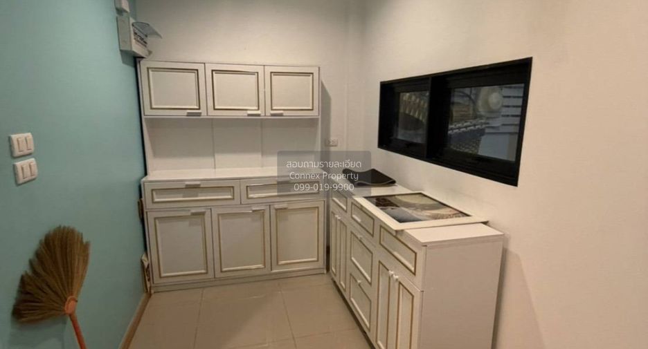 For sale 3 bedrooms townhouse in Khlong Luang, Pathum Thani