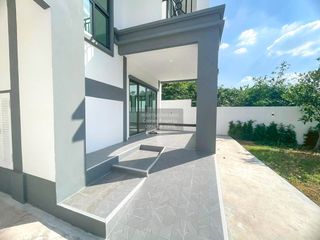 À vendre 3 chambres maison à Bang Kapi, Bangkok