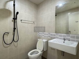 Casa adosada en venta de 3 habitaciones en Bang Khun Thian, Bangkok