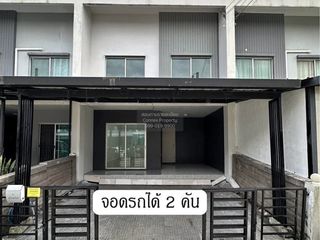 Casa adosada en venta de 3 habitaciones en Bang Khun Thian, Bangkok