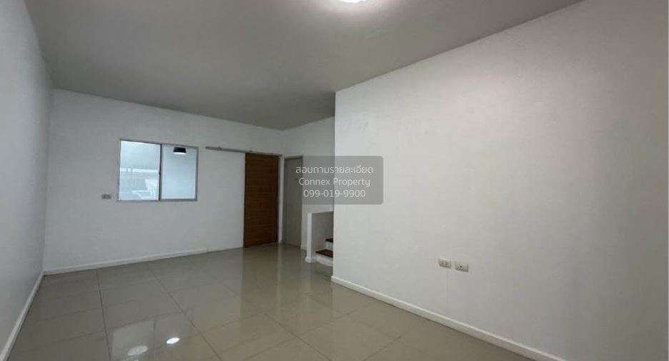 Casa adosada en venta de 3 habitaciones en Bang Khun Thian, Bangkok