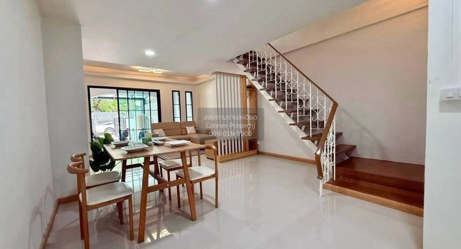Casa adosada en venta de 2 habitaciones en Bang Khen, Bangkok
