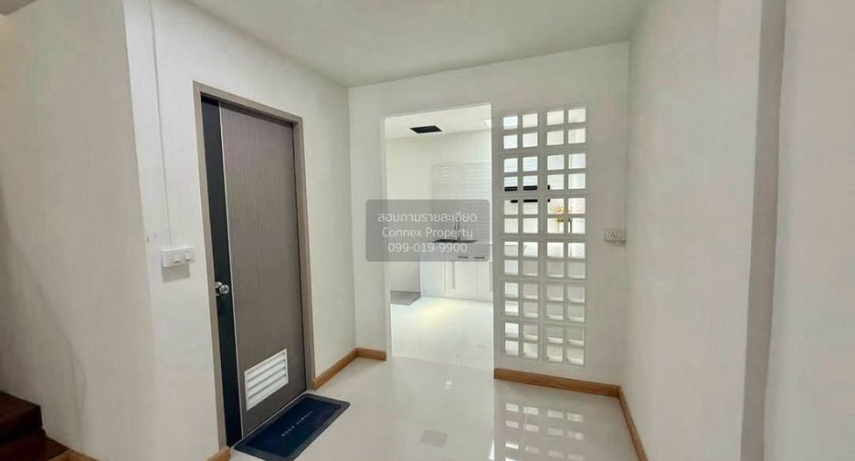 Casa adosada en venta de 2 habitaciones en Bang Khen, Bangkok