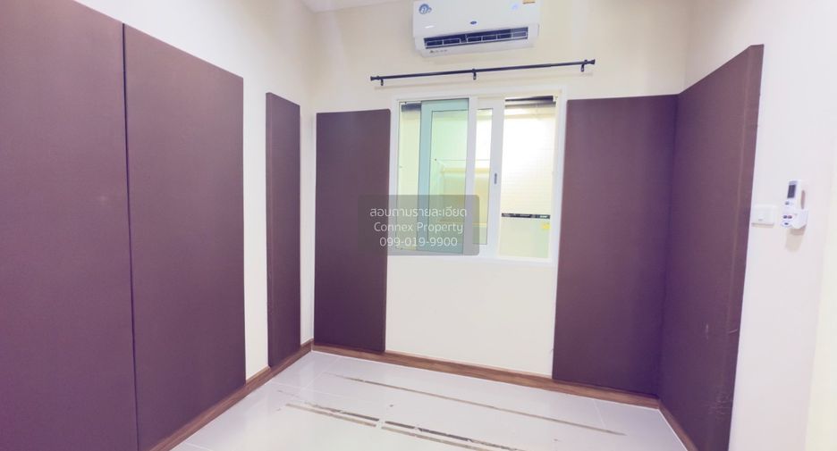 For sale 3 bedrooms townhouse in Sai Noi, Nonthaburi