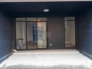 Casa adosada en venta de 4 habitaciones en Pak Kret, Nonthaburi