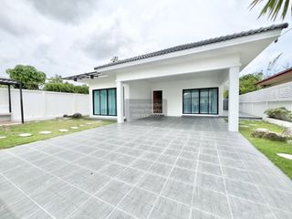 Casa en venta de 3 habitaciones en Thalang, Phuket