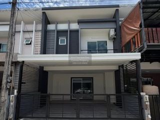 出售 3 卧室 联排别墅 在 Phuket Town, 普吉